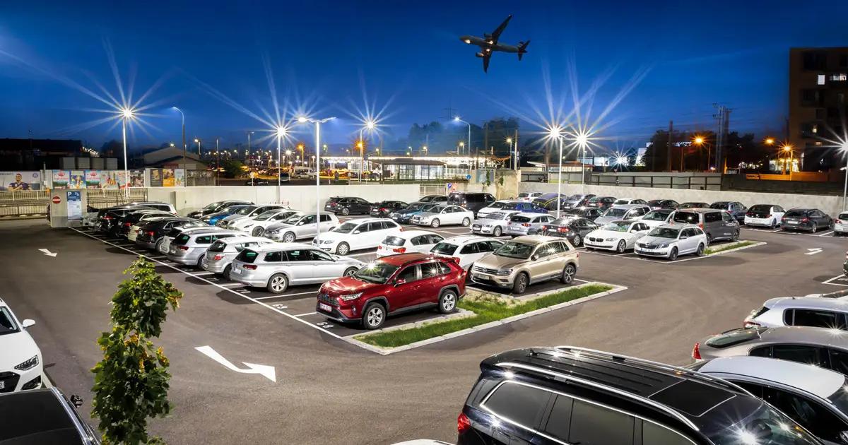TOM Parking – Unsere Geschichte: Parken für den Flughafen